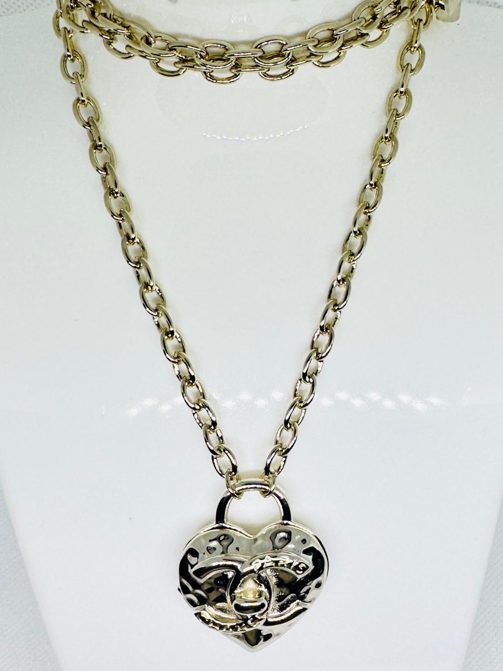 CHANEL Gold-Tone Heart Padlock Necklace with Interlocking CC Detail
